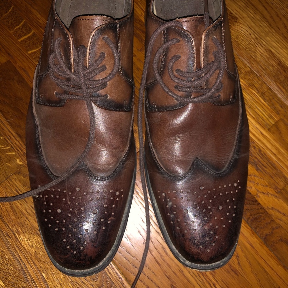 Men’s dress shoes